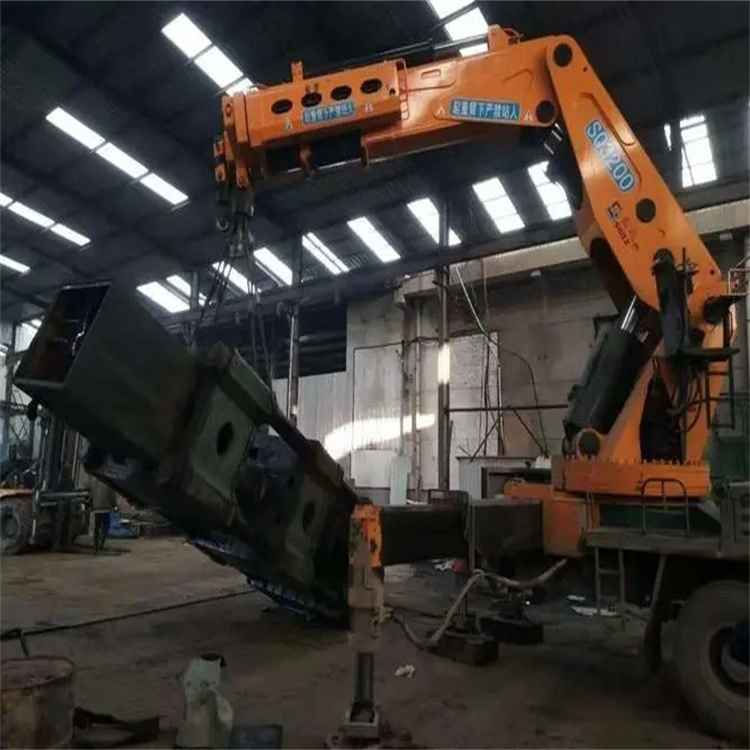 大余县130吨折臂吊车出租吊机租赁附近电话